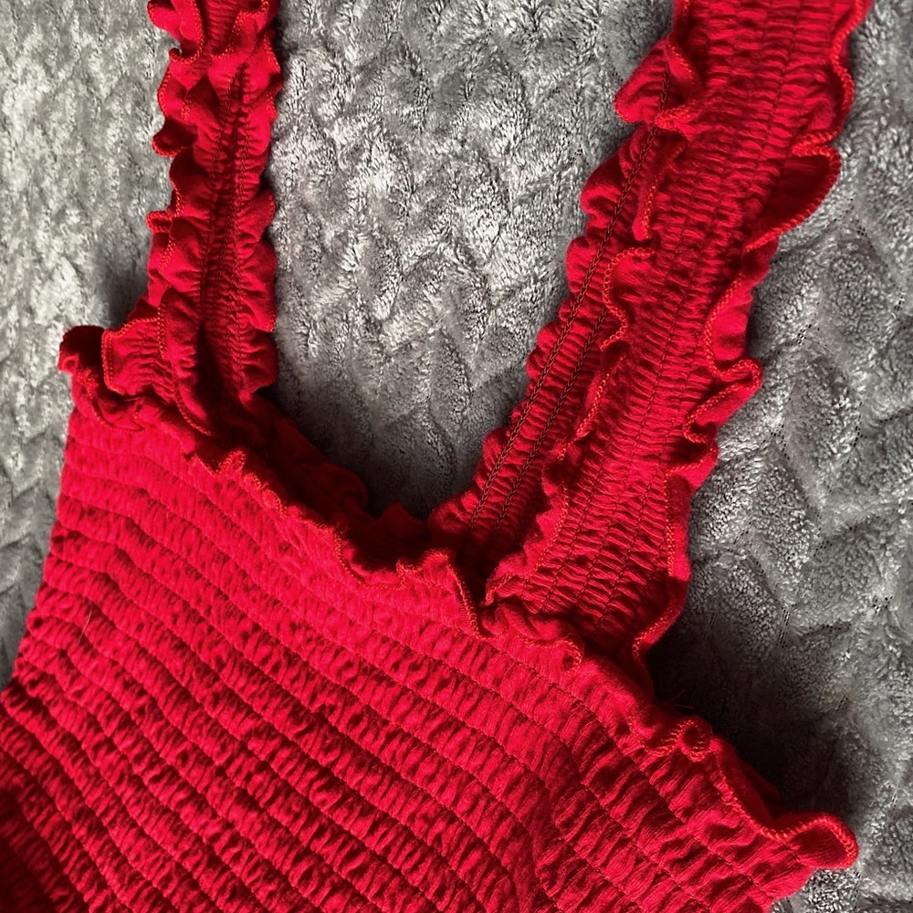 Hollister Red Ribbed Crop Top ✨
